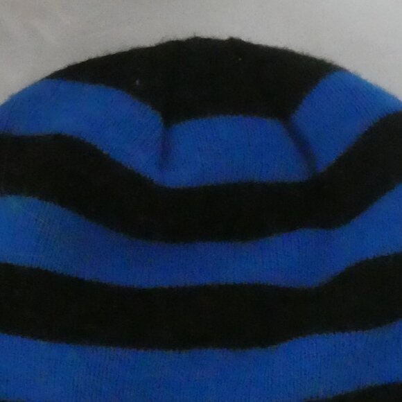 KOMBI | Junior One Size | Striped Reversible Beanie - Picture 9 of 11